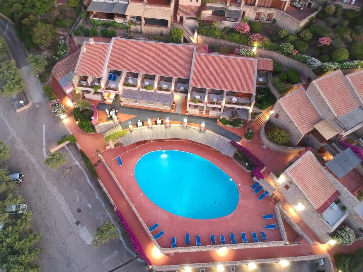 Hotel Olimpia บายาซาร์ดิเนีย ภายนอก รูปภาพ