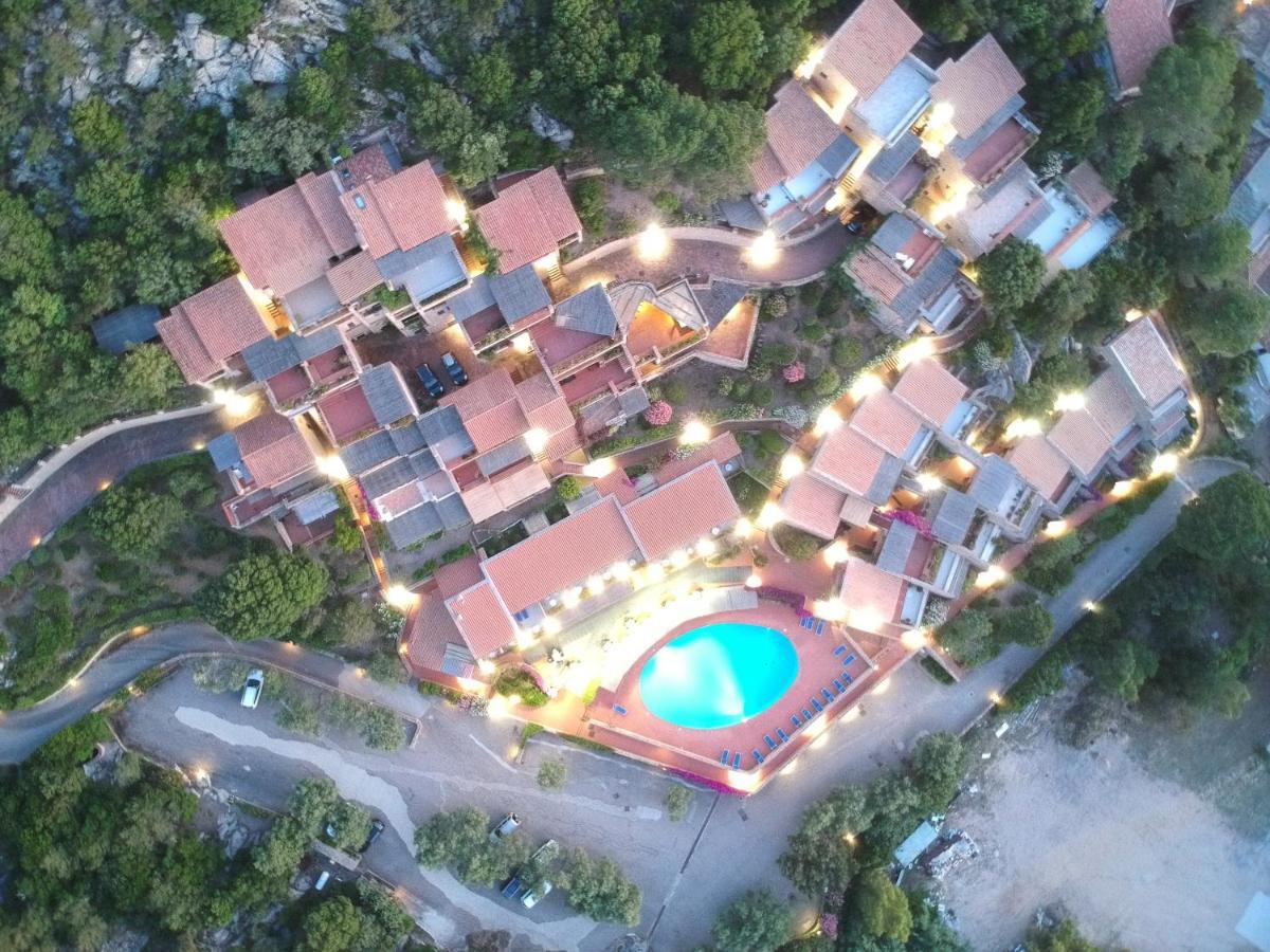 Hotel Olimpia บายาซาร์ดิเนีย ภายนอก รูปภาพ