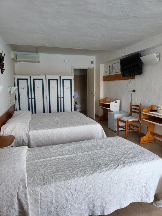 Hotel Olimpia บายาซาร์ดิเนีย ภายนอก รูปภาพ